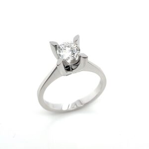 Pırlanta Tektaş Yüzük